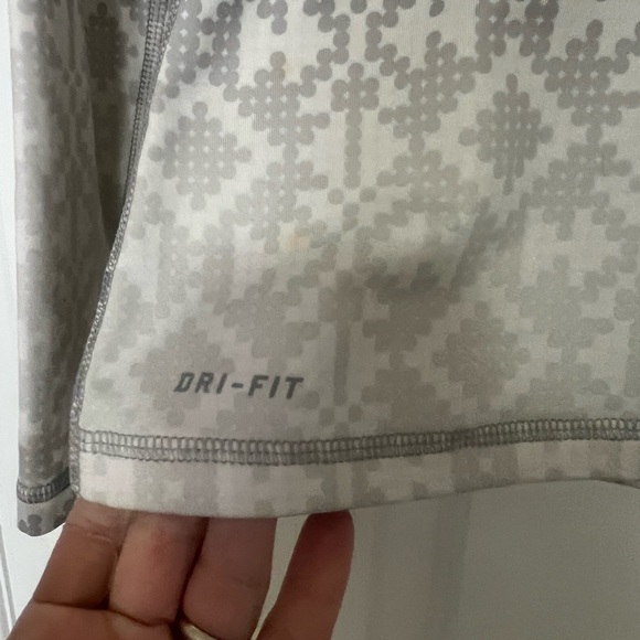 Nike Women's Gray Patterned Half-Zip Dry Fit Pullover - Picture 4 of 7